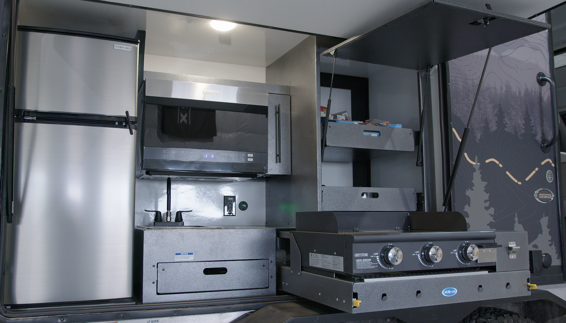 Pause 20.2 Ext Kitchen