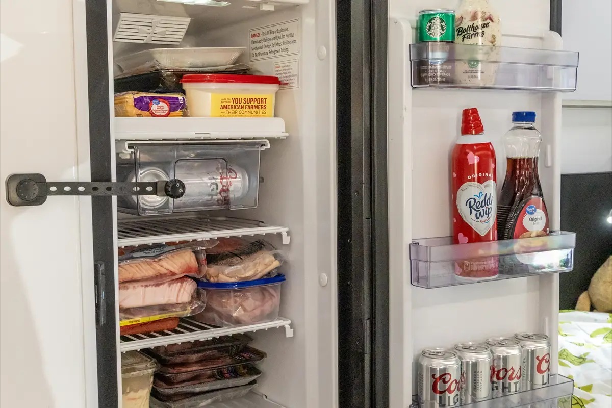 XT17HRT-Family-OGE-Interior-CR6 (9)